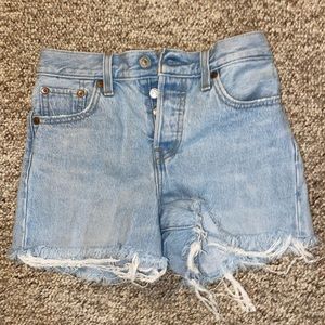 Levi’s wedgie shorts